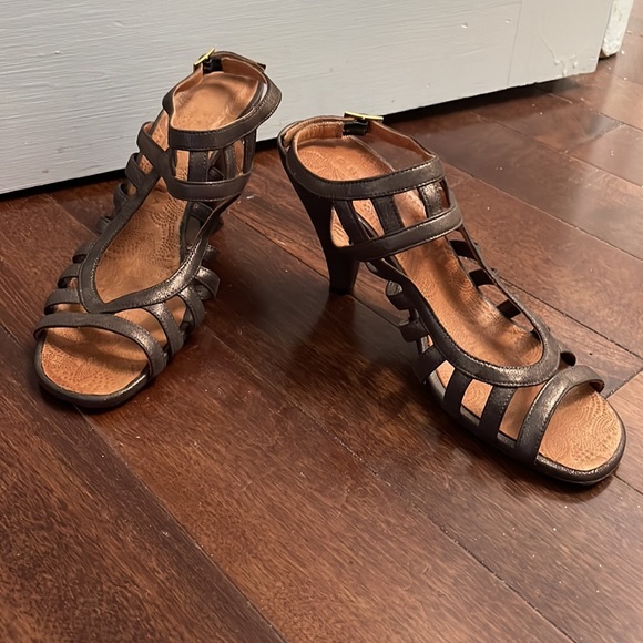 Metallic Chie Mihara strappy sandals - Picture 2 of 4